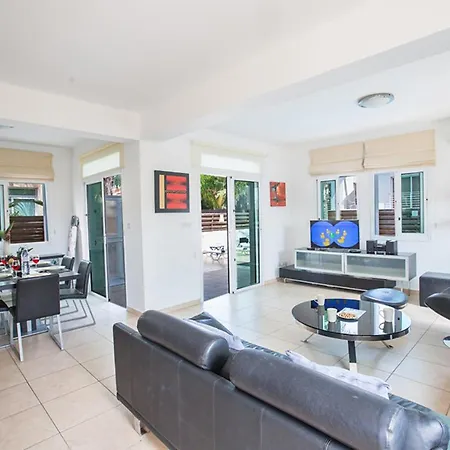 Enjoy A Holiday Of A Lifetime Renting Your Own 5 Star Private In At The Best Rate, 1270