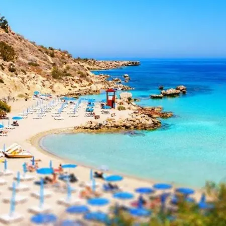 Enjoy A Holiday Of A Lifetime Renting Your Own 5 Star Private In At The Best Rate, 1270 *