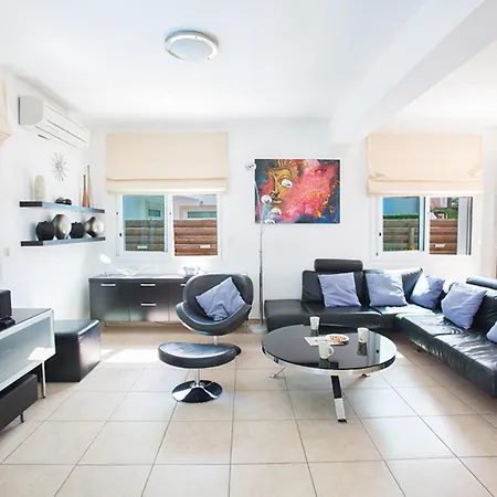 Enjoy A Holiday Of A Lifetime Renting Your Own 5 Star Private In At The Best Rate, 1270 *