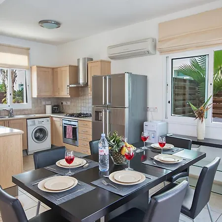 Enjoy A Holiday Of A Lifetime Renting Your Own 5 Star Private In At The Best Rate, 1270 *